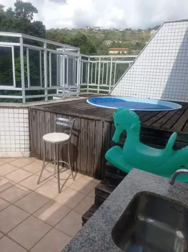 Venda - cobertura dúplex em Nogueira - Petrópolis/RJ.