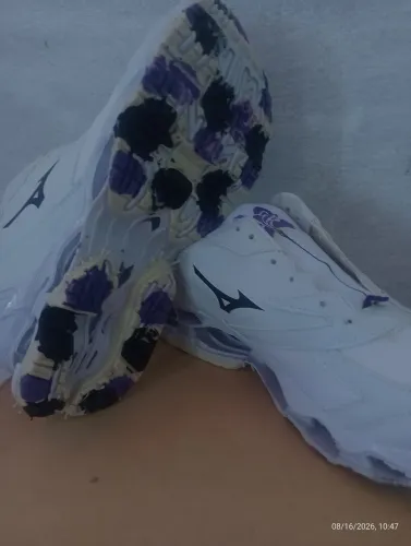 Tenis Mizuno n° 43