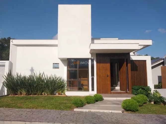 Casa de Alto Padrão para Locação Condomínio Fechado