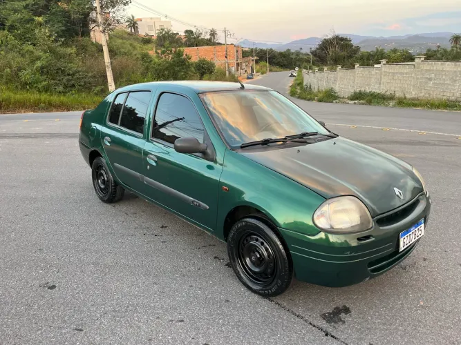 Renault Clio RN/ Expression 1.6 16V 5P 2001