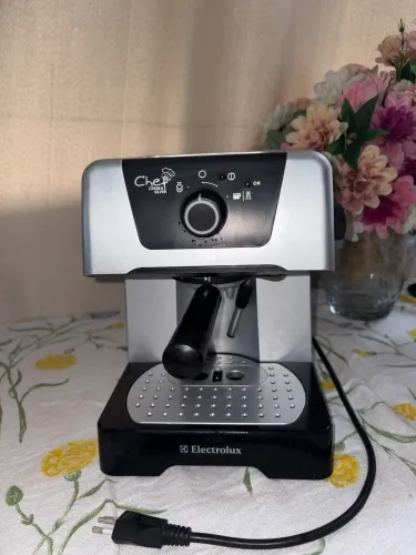 Cafeteira eletrolux Chef Crema Silver