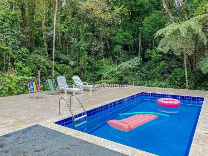 Casa com 3 dormitórios à venda, 350 m² por R$ 1.570.000,00 - Serra da Cantareira - Mairipo