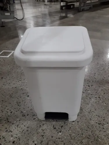 Lixeira com pedal