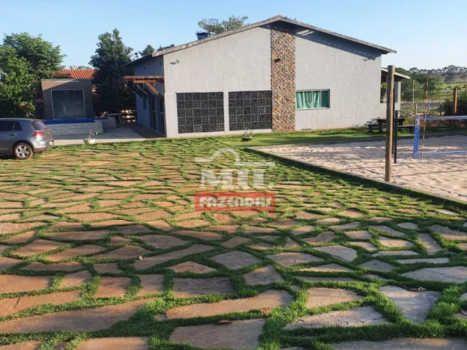 Chácara em condomínio de 1.800 m2 Guapó - GO