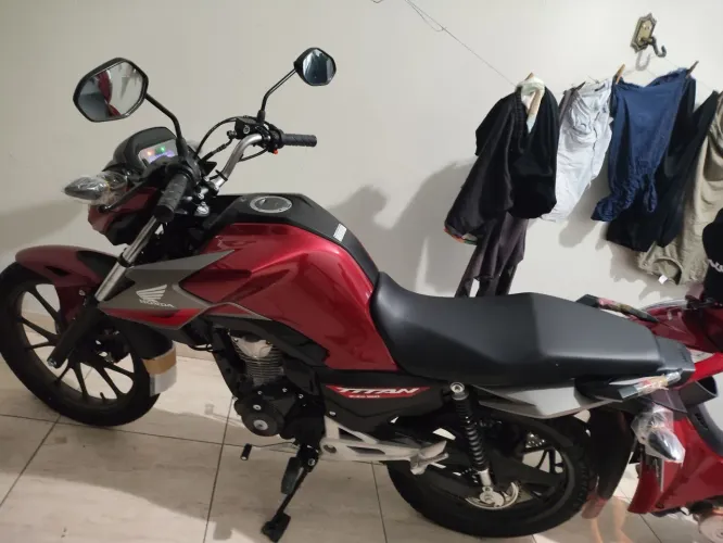 Honda CG Titan 160 - Estado de Zero, Documentação em Dia