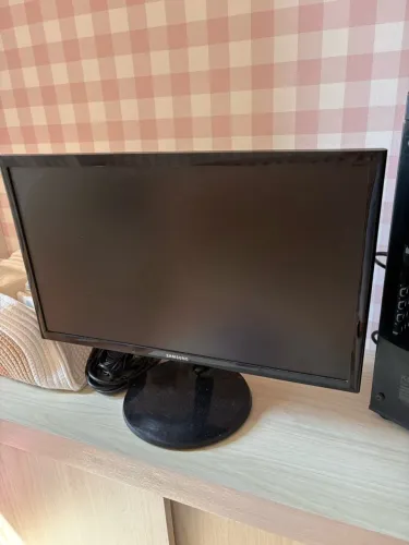 MONITOR SAMSUNG 21 POLEGADAS
