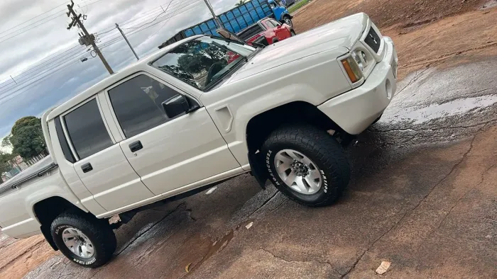 Mitsubishi L200 GL 2.5 4X4 CD Diesel 2006