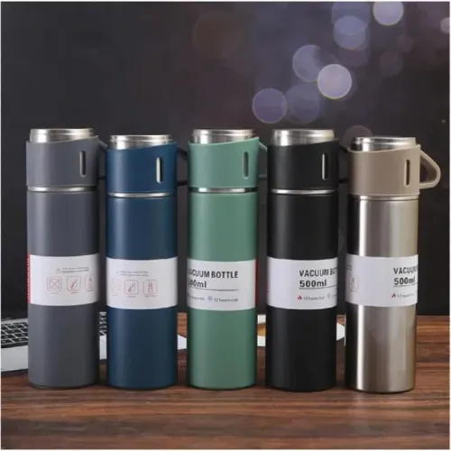 Kit garrafa + 3 canecas