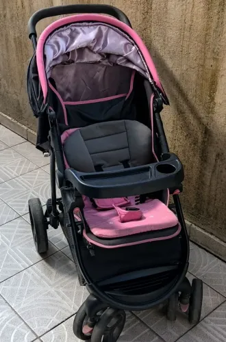 Vendo carrinho de bebê Cosco Nexus ( bem conservado)