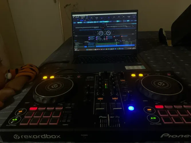 Vendo controladora DDJ400 