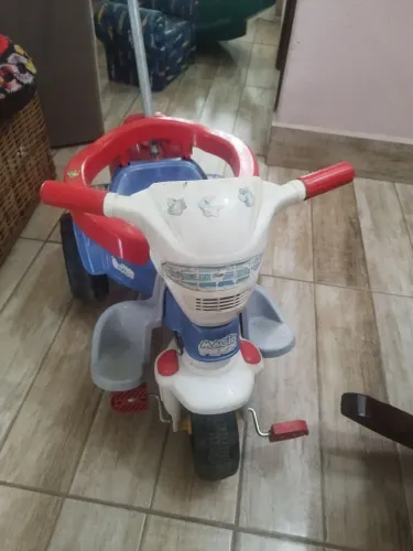 Poltrona infantil e Tonka