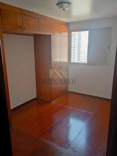 Oportunidade em Santana: 10º Andar, 2 Dorms + Reversível e Prédio Renovado