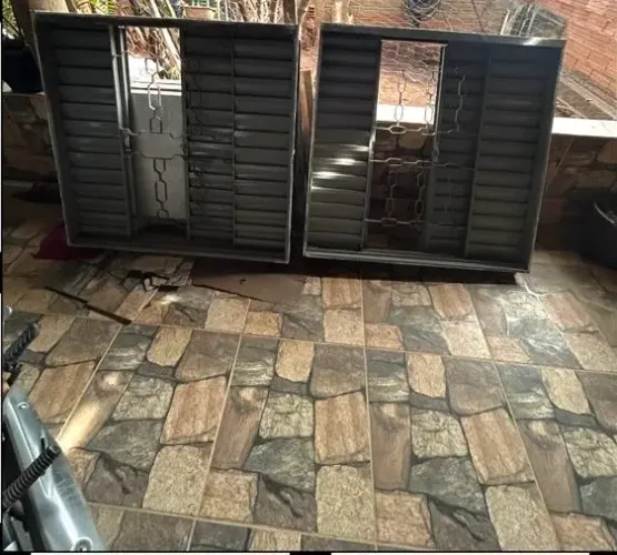 Vende-se Janela