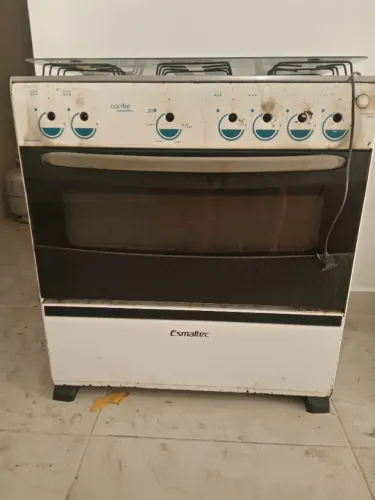 Fogão de Seis Bocas(Sem Os Botões e Tampas)Caribe Esmaltec Excelente Qualidade!