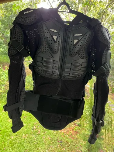 Colete de proteção para motocicletas 