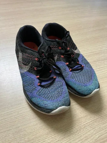 Nike flyknit lunar