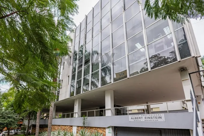 Sala Comercial com 59 m² + 2 Vagas Lado a Lado | Rio Branco, Porto Alegre