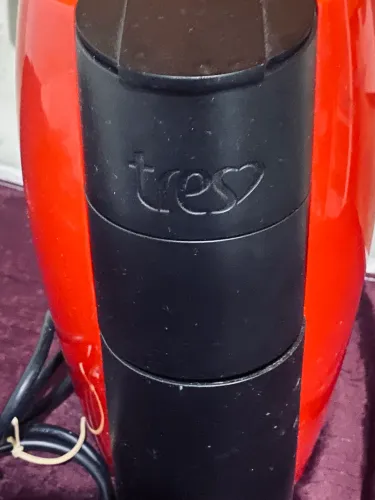 CAFETEIRA TRÊS CORAÇÕES LOV - VERMELHA