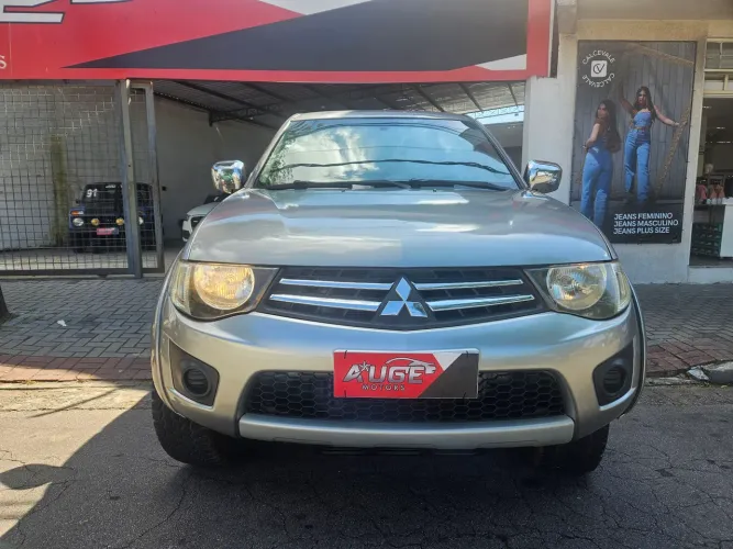 Mitsubishi L200 Triton HLS 2.4 Flex 16V CD Mec. 2016