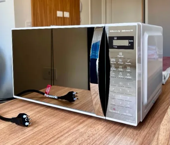 Microondas Panasonic Nn-st27lwru 21L Branco Espelhado Tecnologia Pega Fácil