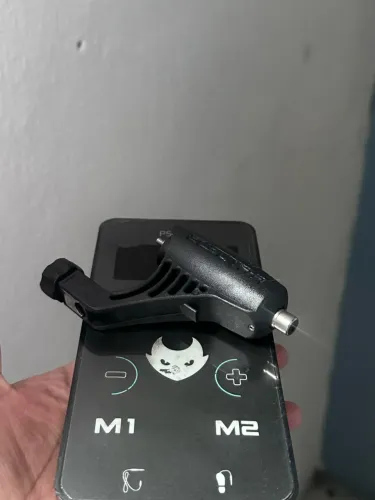 Kit de tatuagem - fonte, maquina e pedal mais cabos