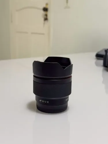 Lente 12mm Samyang f2.0 - Emount