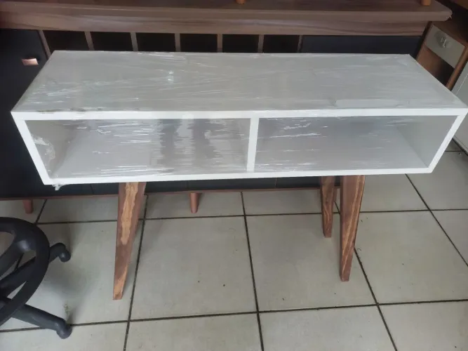 Aparador retro mdf com pés de madeira (novo