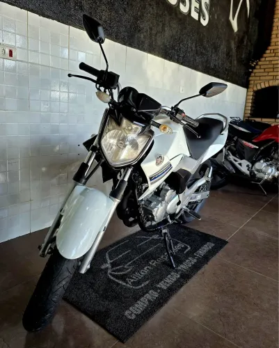 Yamaha Fazer 250 BlueFlex Limited Edition 2015 | Financio | Aceito Troca