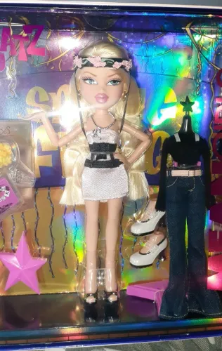 Boneca Bratz x Mean Girls Regina George 