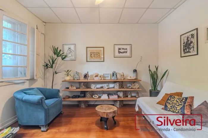 SOBRADO DE 140M² NO BAIRRO FLORESTA