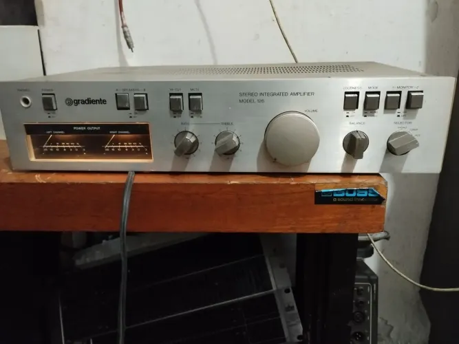 Amplificador gradiente model 126