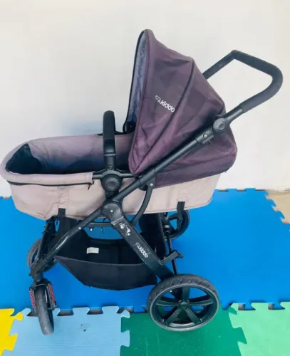 Carrinho de Bebê Kiddo Galaxy + Bebê Conforto em ótimo estado