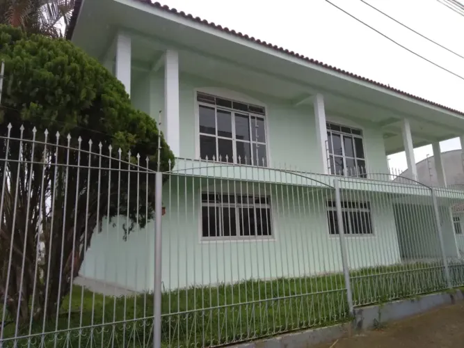 Casa comercial para locação no bairro Serraria, São José/SC