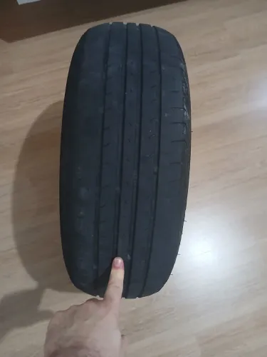 Pneu 185 65 r15 usado