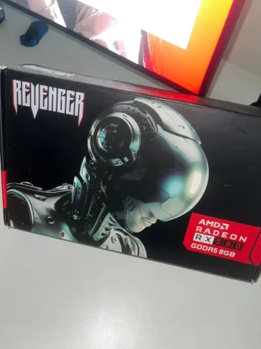 rx 580 Revenger na caixa