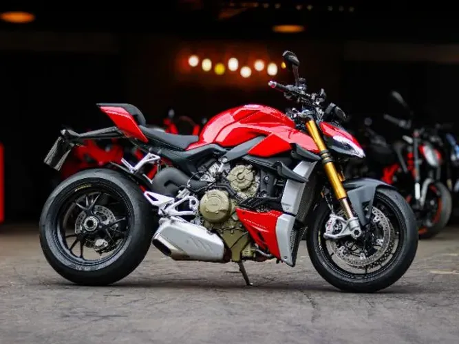DUCATI STREETFIGHTER V4 S