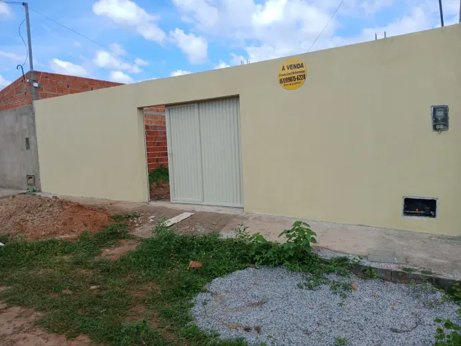 Vendo Casa em Castelo do Piauí - Loteamento