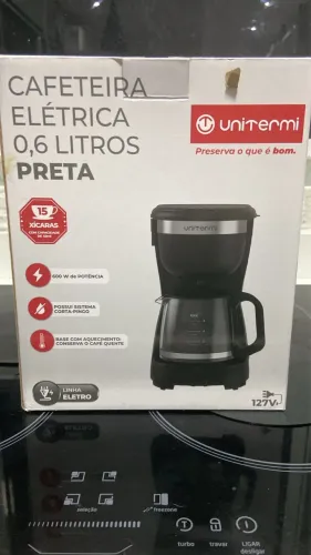 ? CAFETEIRA ELÉTRICA UNITERMI 0,6L PRETA ?