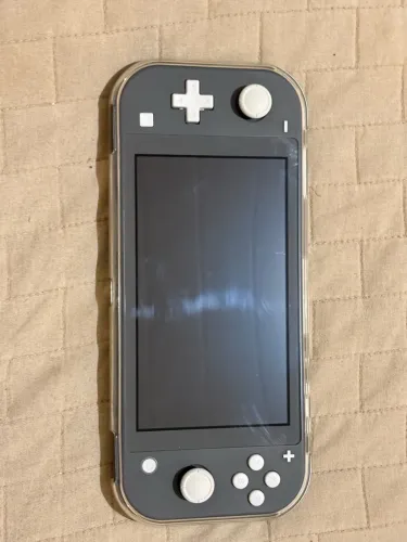 ? Nintendo Switch Lite Seminovo + Capa + Carregador
