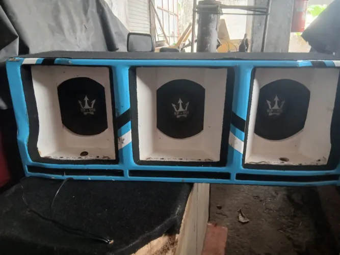 Vendo medios de 8p na caixa completo 550 rms