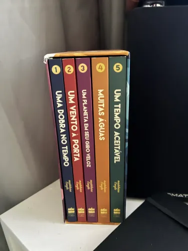 Uma dobra no tempo Kit completo
