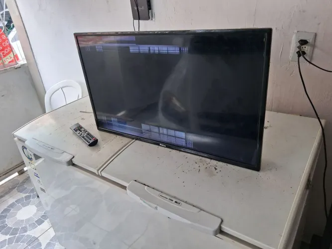 TV 32 Philips, pra aproveitar peças ou mandar arrumar, leia.