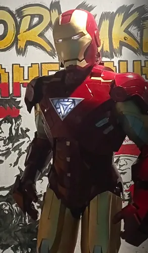 Fantasia Homem de Ferro Mark 4 ou Mark 6 - Réplica Premium Realista com LEDs e Capacete Me