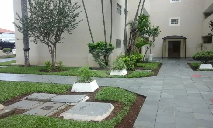 Apartamento com 02 dormitórios e 01 vaga de garagem coberta no bairro do Socorro