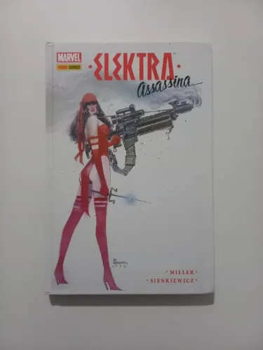 HQ Elektra Assassina - Editora Panini