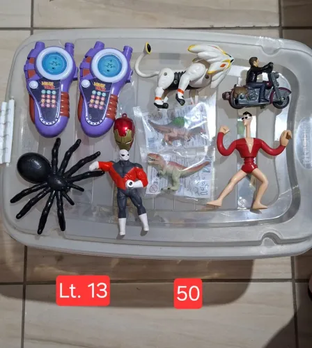 Brinquedos variados lote 13