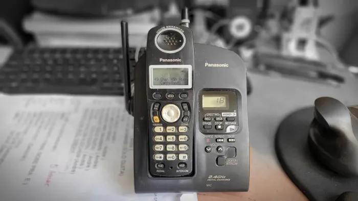 Telefone Sem Fio 2.4Ghz com Secretaria Eletrônica Digital Panasonic 
