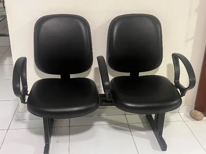 Cadeira de recepção dois lugares
