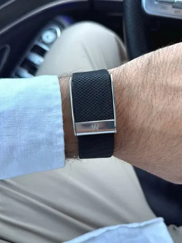 Pulseira Inteligente WHOOP MG Life Health and Fitness Tracker - Obsidian/Titânio