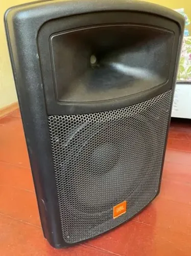 Caixa amplificada profissional JBL toda top